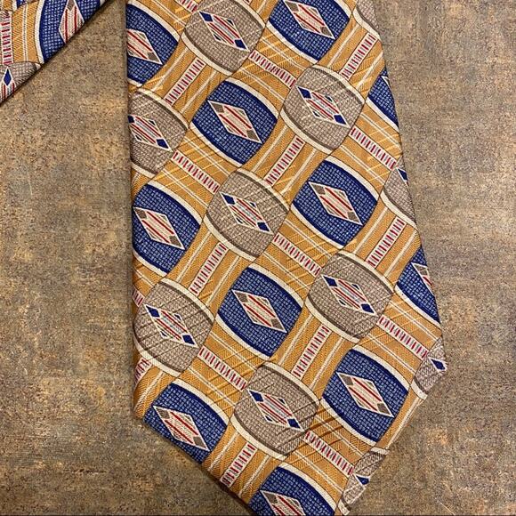 Countess Mara Diamond Pattern Silk Tie - Picture 6 of 7